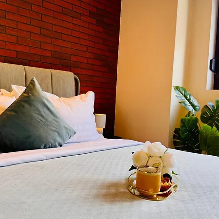 Maison Warmth - Elegant Sunlit 2br Near Piata Victoriei Apartmán *