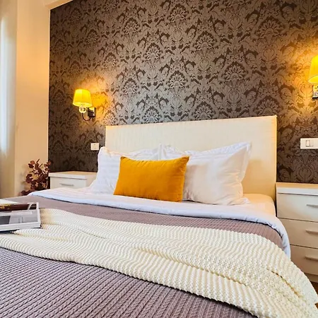 Maison Warmth - Elegant Sunlit 2br Near Piata Victoriei *