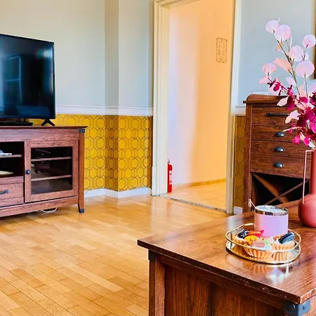 Maison Warmth - Elegant Sunlit 2br Near Piata Victoriei * Bukurešť