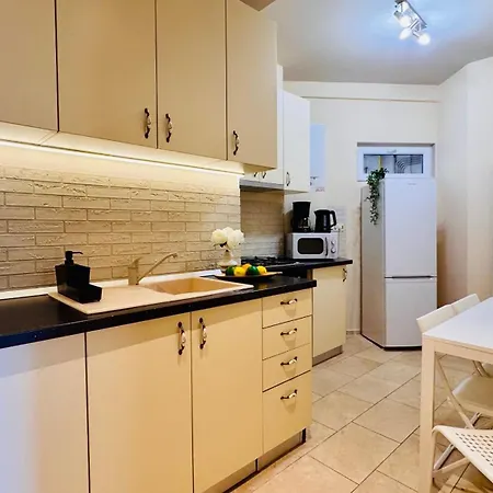 Apartmán Maison Warmth - Elegant Sunlit 2br Near Piata Victoriei *